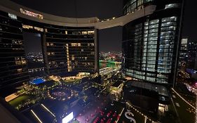2B2B Retreat Land Mark In Brisbane City Queens Wharf